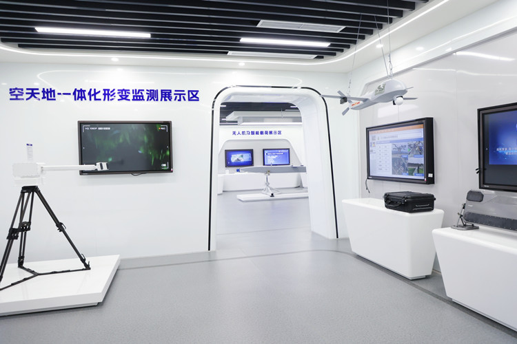 四川天府新区 抢抓国家战略机遇，以电子及通讯设备研发为引擎，全力打造全国卫星及应用产业高地